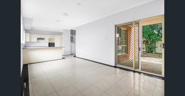 5 Bedrooms + study - Photo 1