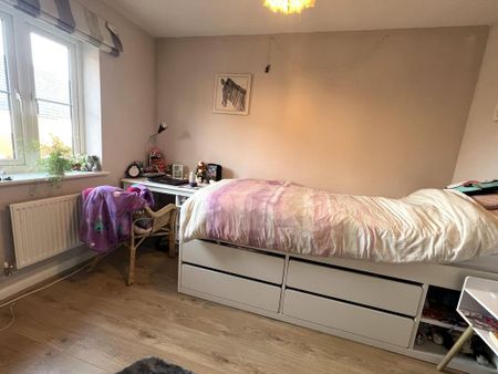 3 bedroom end of terrace house to rent - Photo 5