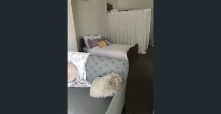 CONVENIENCE PLUS IN A CHARMING QUEENSLANDER UNIT - Photo 4