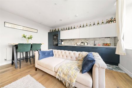 Littleworth Road, Esher, Surrey, KT10 flat to rent - Photo 5