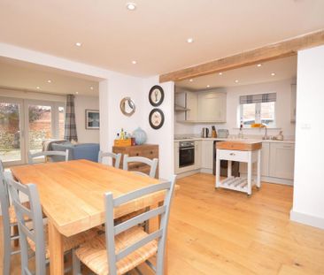 2 bedroom terraced house to rent - Photo 3