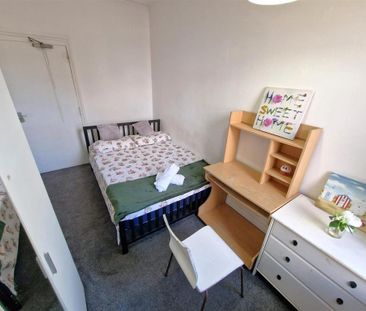 11 bedroom house share to rent - Photo 5