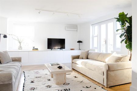 4 bedroom penthouse to rent - Photo 3