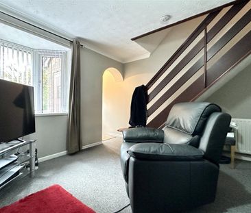 Thealby Gardens, Doncaster - Photo 3