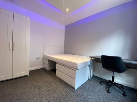 6 Bedroom Student Home - 32 Downs Road, UKC - Photo 5