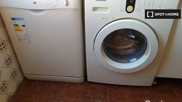 valencia, Valencian Community 46008 - Photo 1