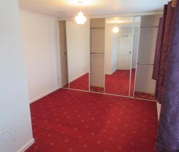 32 Larkfield Square, Lurgan, Craigavon, BT66 7DQ - Photo 5