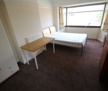 5 Bed Student Accommodation - Photo 1