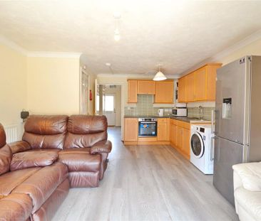 5 bedroom end of terrace house to rent - Photo 6