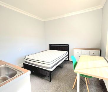 Bushey Grove Road, Bushey, WD23 2JJ - Photo 1