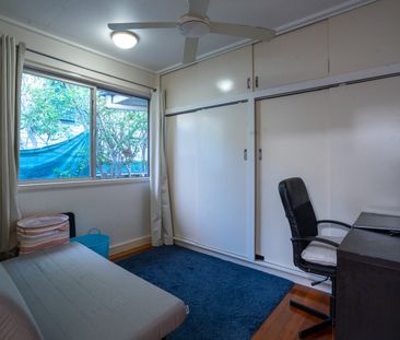 2/17 vimy Street, Bardon, Qld 4065 - Photo 4