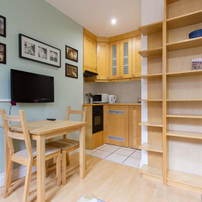 Flat 16 Claverton Street, Pimlico SW1V 3AX - Photo 1