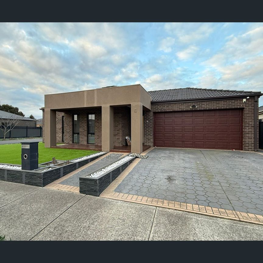 23 Northumberland Circuit, Craigieburn, Vic 3064 - Photo 2