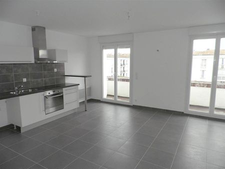 Appartement centre ville Royan - A louer - Photo 2