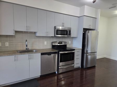 For Lease - 7161 Yonge Street Unit# 523, Markham, Ontario - Photo 3