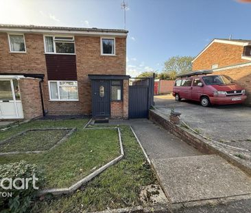 3 bedroom end of terrace house to rent - Photo 4