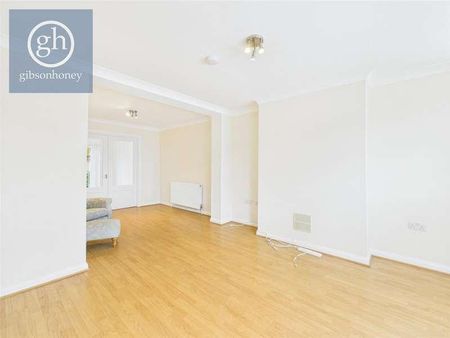 Royal Crescent, Ruislip, HA4 - Photo 5