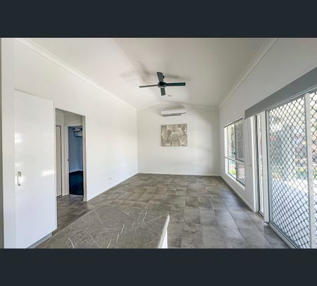 5 Viewpoint Terrace, Idalia, Qld 4811 - Photo 2