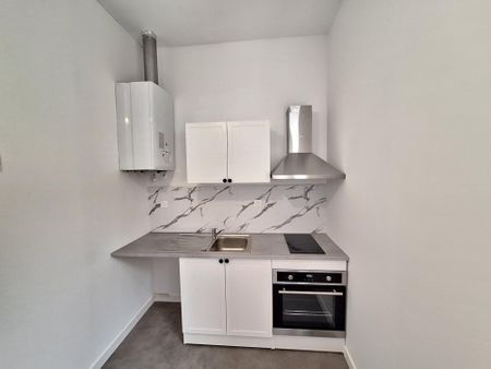 Location Appartement 3 pièces 47m² LES SABLES D OLONNE 85100 - Photo 4