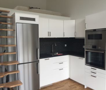 Gamla Södertäljevägen, Segeltorp - Photo 6