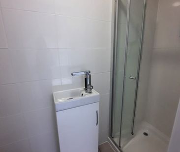 Studio Flat, Sandhurst Road, SE6 - Photo 4