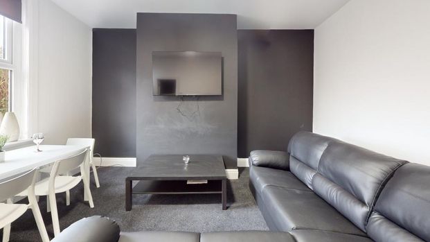 3 bedroom terraced house to rent - Photo 1