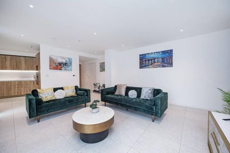 3 bedroom flat to rent - Photo 2