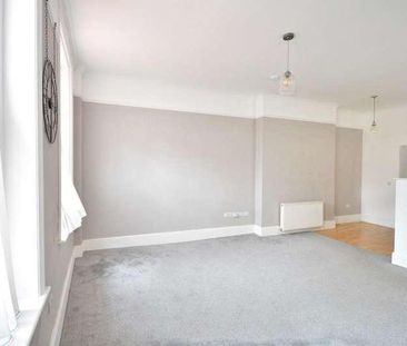 Wellington Crescent, Ramsgate, CT11 - Photo 5