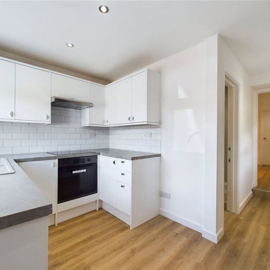Craven Road, Newbury, Berkshire, RG14 - Photo 1