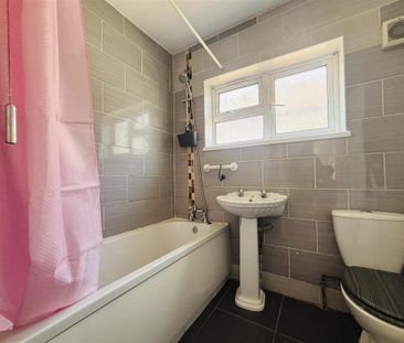 3 bedroom house to rent - Photo 3