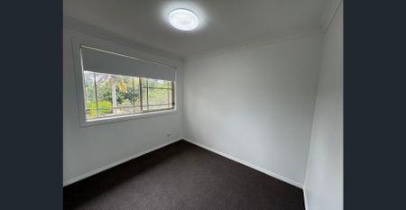 FULLY RENOVATED MASSIVE TOWNHOUSE - Photo 4