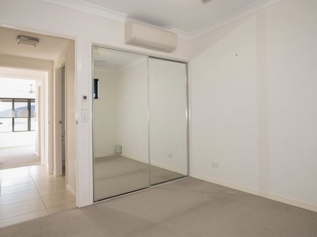 Modern 2 Bedroom Unit on City Fringe - Photo 5