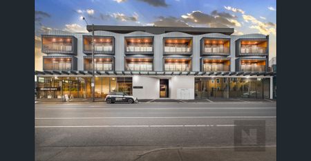 Dream apartment in dream location! - Photo 4