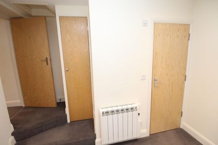 1 bedroom Flat To Let - Photo 5