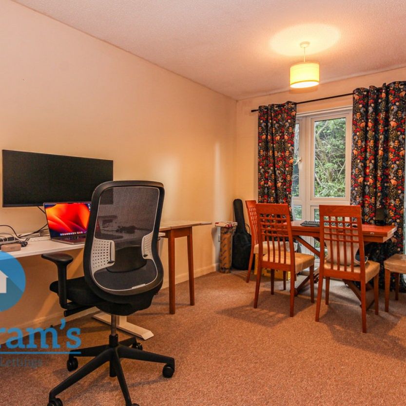 2 bed Apartment for Rent - Photo 1