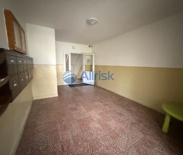 Aktuálne ! Veľkometrážny 2-izbový byt s balkónom v centre mesta do ... – Fotografia 4