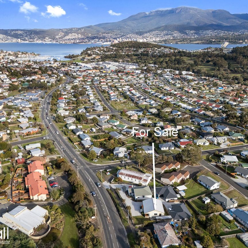 Conveniently Located Family Home - Photo 1