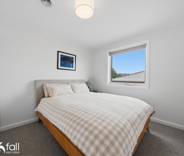 Spacious Family Home Just 13 Minutes from Hobart CBD - Photo 5