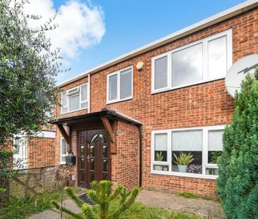 3 bedroom end of terrace house to rent - Photo 5