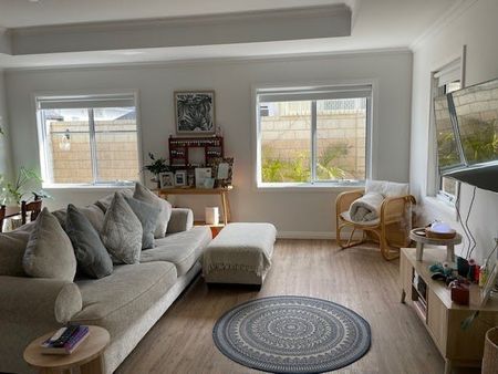 3X2 TOWNHOUSE IN EAST BUNBURY! - Photo 2