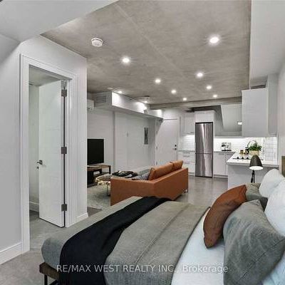 MUST SEE SPACIOUS STUDIO LOFT PARKING AVAILABLE - Photo 4