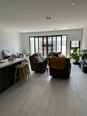 Sunshine West - Photo 1