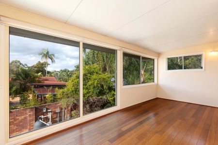 Spacious Dual-Level Family Home with Pool in Prime Tarragindi Location - Photo 2