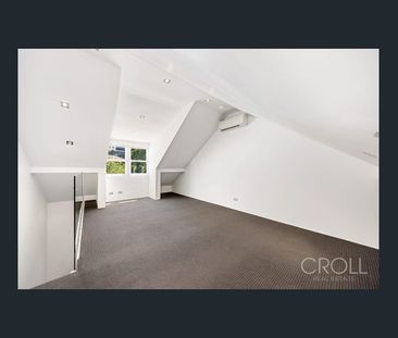 Architecturally Designed Four-Bedroom Terrace - Photo 2