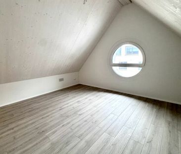 4.5-Zimmer-Dachmaisonettewohnung in Benken - Photo 5