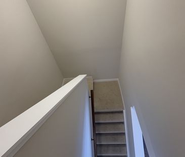 For Lease - 215 Ryan Reynolds Way, Orleans - Convent Glen and Area,... - Photo 6