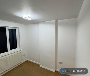 2 bedroom semi-detached house to rent - Photo 2