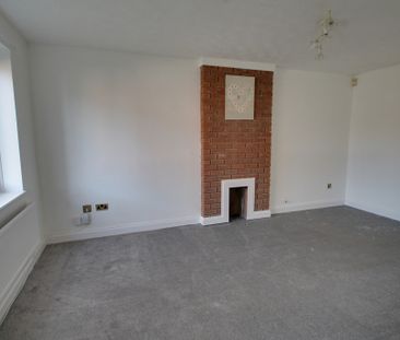 3 bed semi-detached house to rent in Larchwood Close, Leicester, LE2 - Photo 1