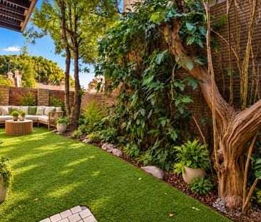 Beautifully Refurbished Three-Bedroom Townhouse in a Prime Glebe Lo... - Photo 3