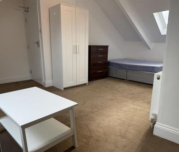 3 bedroom maisonette to rent - Photo 4